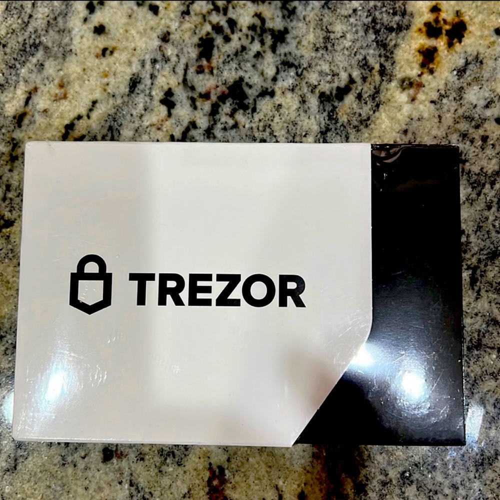 NEWWW TREZOR wallet model T